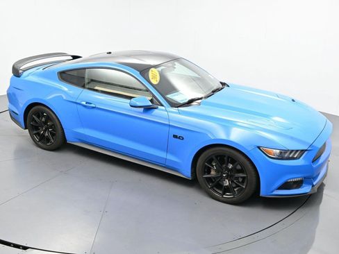 Used 2017 Ford Mustang GT Premium w/ Black Accent Package RWD image 39