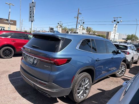 Used 2025 Buick Enclave Preferred w/ Power Package FWD image 11