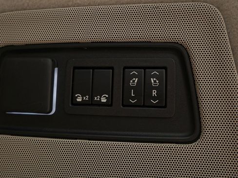 Used 2023 Cadillac Escalade Sport Platinum image 12