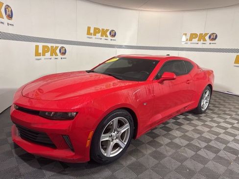 Used 2017 Chevrolet Camaro LT image 7