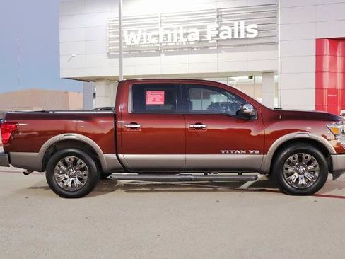 Certified 2019 Nissan Titan Platinum Reserve image 5