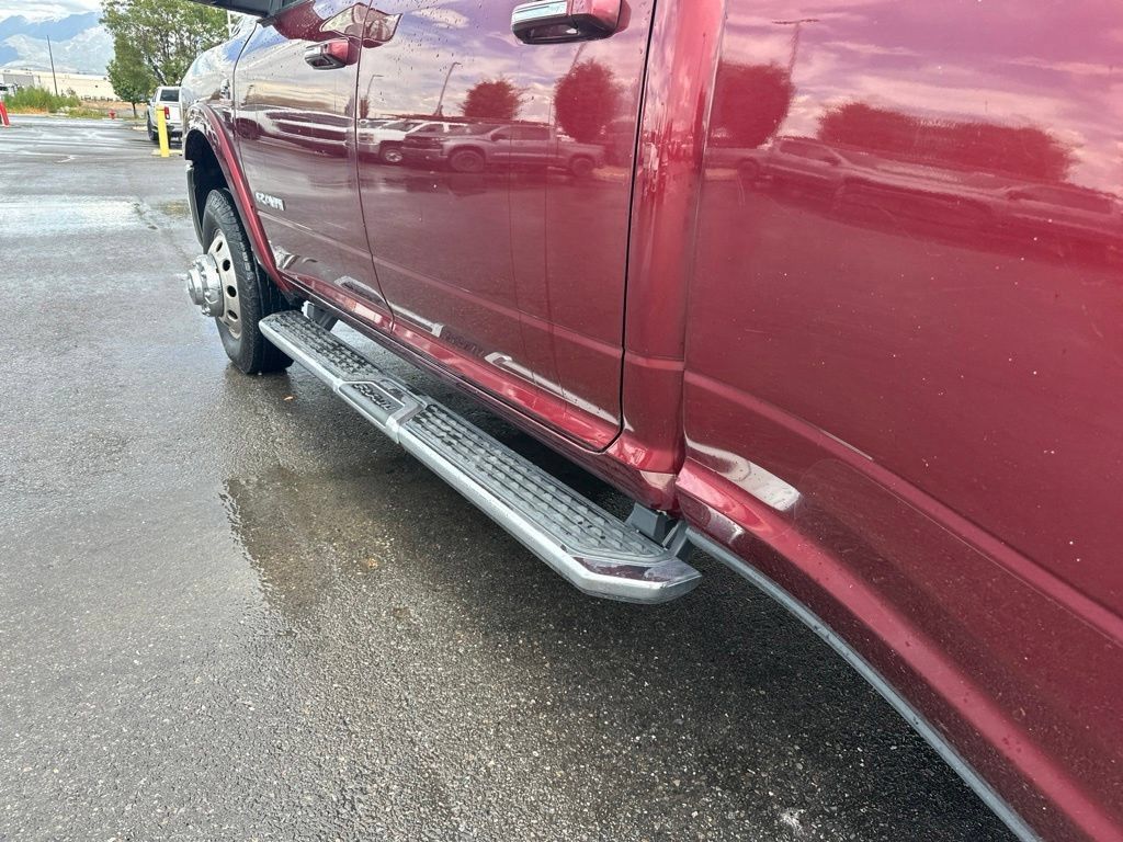 Used 2022 RAM 3500 Laramie AWD/4WD image 7