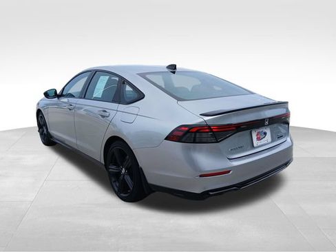 Used 2024 Honda Accord Sport image 3