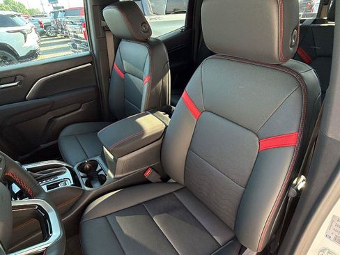 New 2026 Chevrolet Colorado Z71 w/ Technology Package AWD/4WD image 5