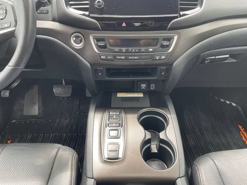 Used 2023 Honda Passport TrailSport image 11