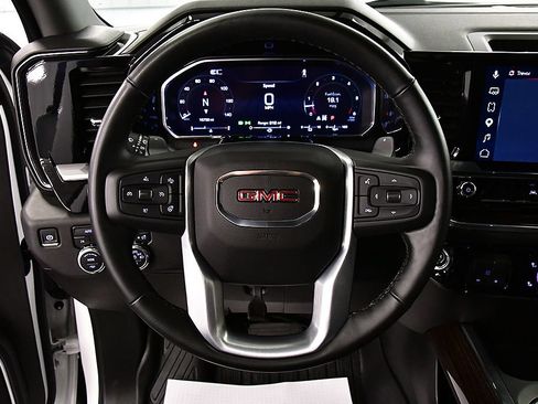 Used 2026 GMC Sierra 1500 Elevation w/ Preferred Package AWD/4WD image 19