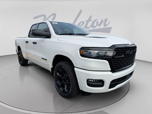 New 2026 RAM 1500 Express AWD/4WD image 3