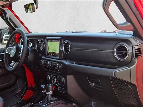 Used 2023 Jeep Wrangler Unlimited Sahara AWD/4WD image 22