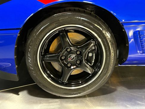 Used 1996 Chevrolet Corvette Convertible RWD image 15