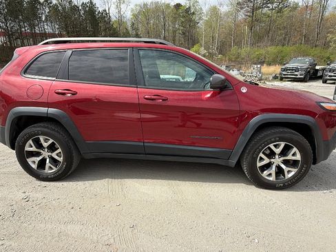 Used 2015 Jeep Cherokee Trailhawk w/ Comfort/Convenience Group AWD/4WD image 7