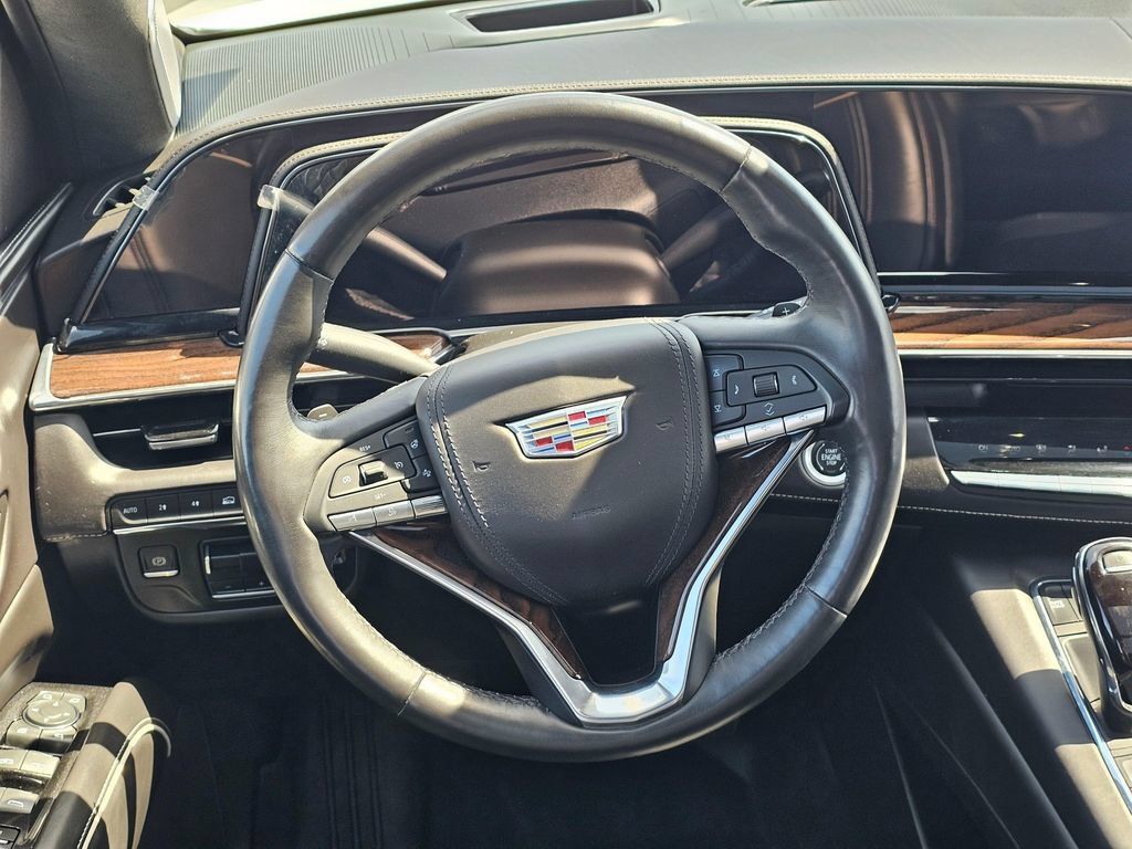 Used 2022 Cadillac Escalade Sport Platinum w/ LPO, ONYX Package AWD/4WD image 24