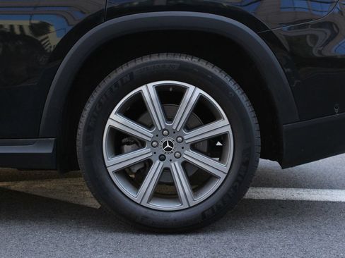 Used 2022 Mercedes-Benz GLS 450 4MATIC image 10