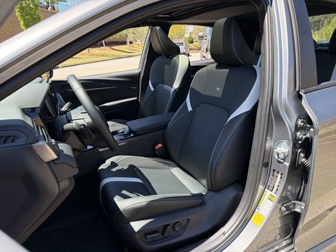 Used 2026 Toyota Camry SE w/ Multimedia Upgrade Package image 9