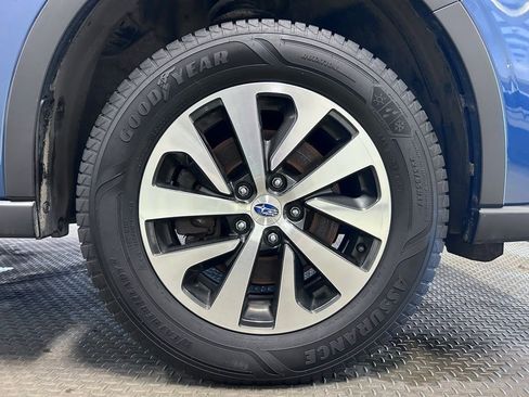 Used 2022 Subaru Outback Premium image 29