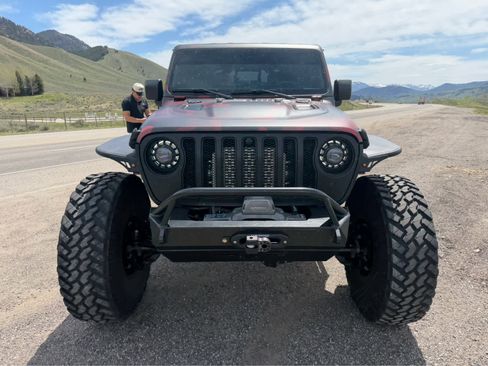 Used 2022 Jeep Gladiator Rubicon w/ Trailer Tow Package AWD/4WD image 19