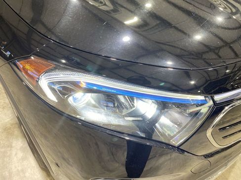 Certified 2023 Mercedes-Benz EQB 250+ w/ Exclusive Package image 20