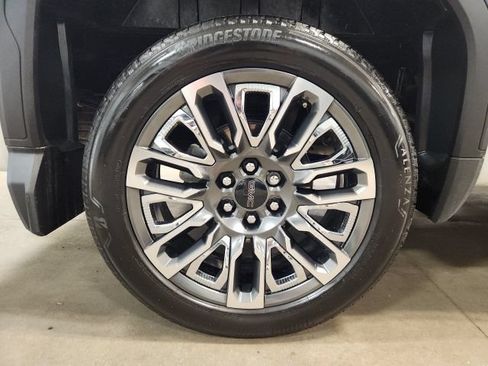 Certified 2024 GMC Sierra 1500 Denali Ultimate AWD/4WD image 33