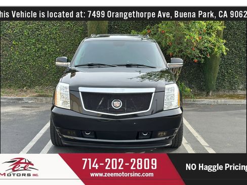 Used 2007 Cadillac Escalade AWD w/ Information Package image 3