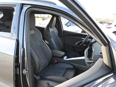 Certified 2025 Audi SQ5 Premium Plus w/ Premium Plus Package image 23