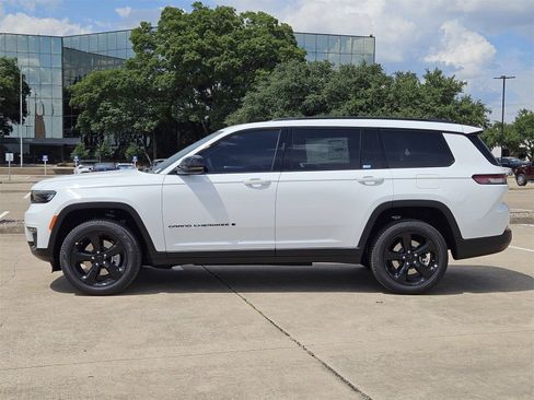 New 2025 Jeep Grand Cherokee L Limited w/ Black Appearance Package RWD image 3
