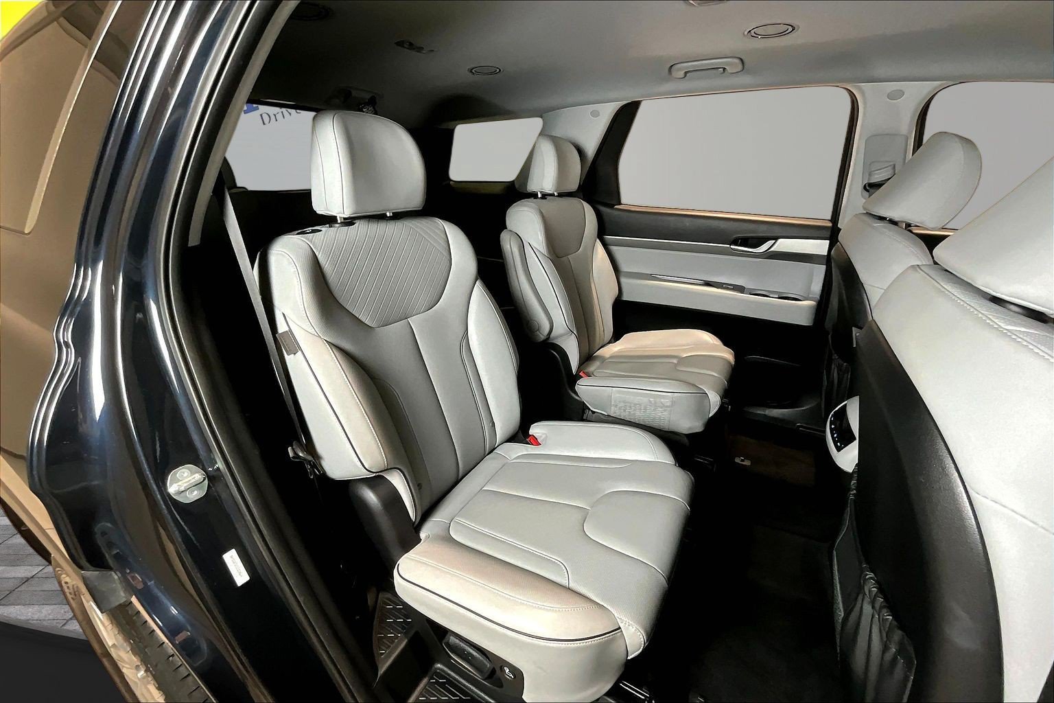 Used 2025 Hyundai Palisade SEL AWD/4WD image 25
