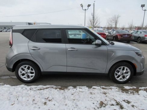 Used 2024 Kia Soul LX w/ Option Group 015 image 6