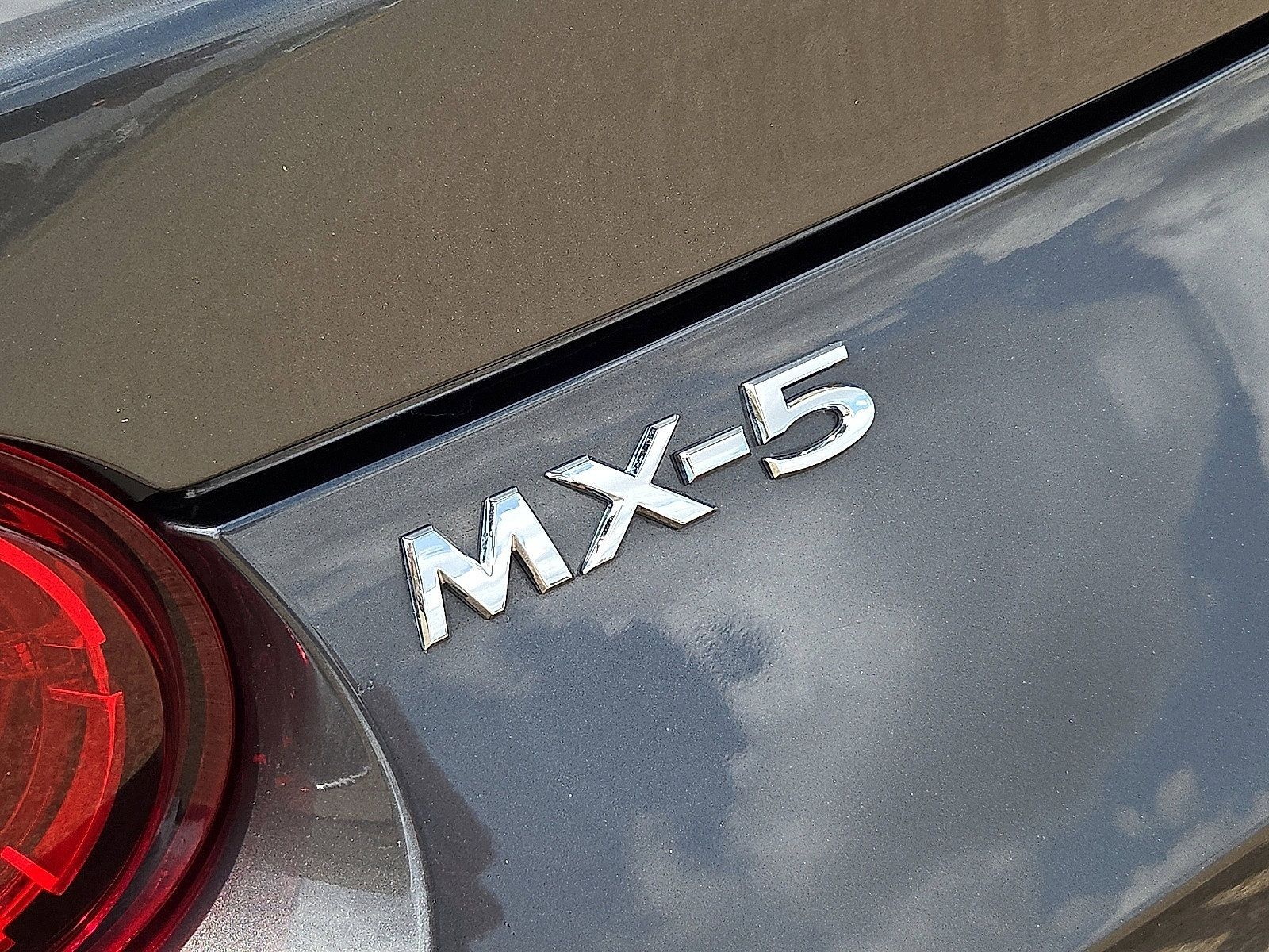 Used 2023 MAZDA MX-5 Miata Grand Touring RWD image 13