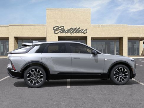 New 2025 Cadillac Lyriq Sport image 5