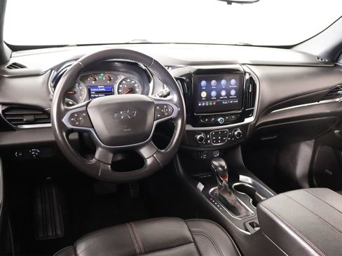 Used 2022 Chevrolet Traverse RS w/ LPO, Floor Liner Package image 2
