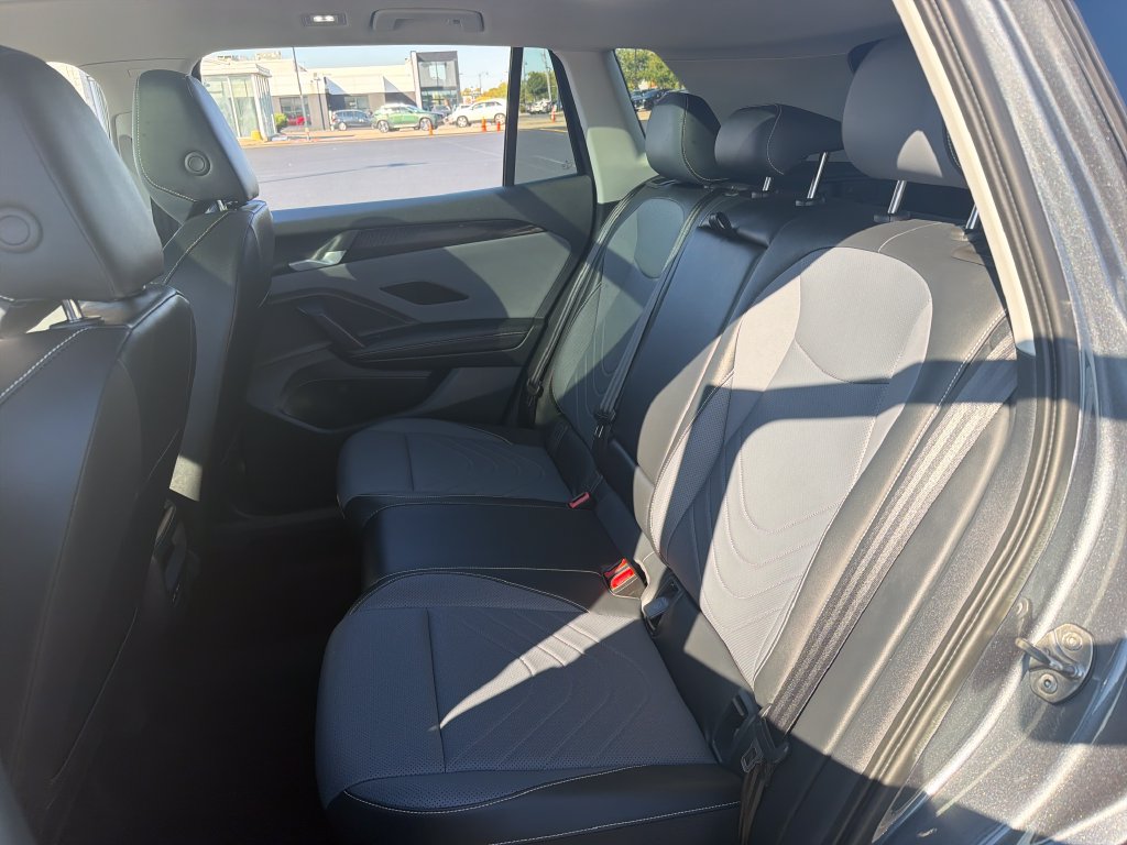 Certified 2026 Volkswagen Tiguan SE AWD/4WD image 21