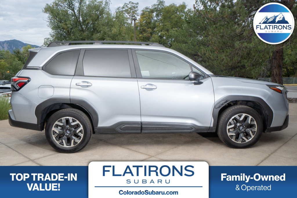Used 2025 Subaru Forester Premium AWD/4WD image 1