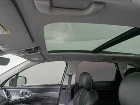 Used 2022 Kia Sorento SX FWD image 12