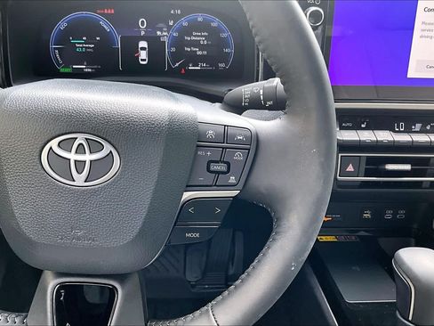 Used 2026 Toyota Camry XLE FWD image 25