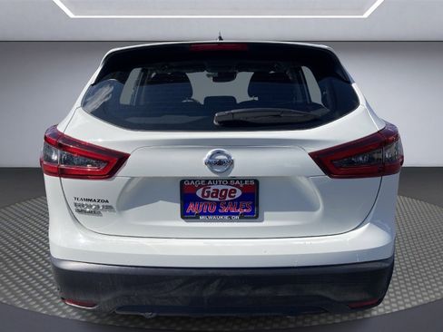 Used 2020 Nissan Rogue Sport S image 4