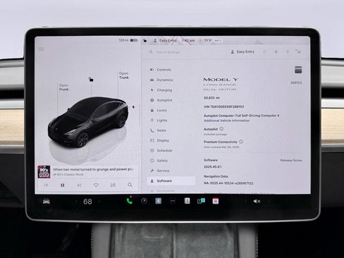 Used 2025 Tesla Model Y Long Range AWD/4WD image 11