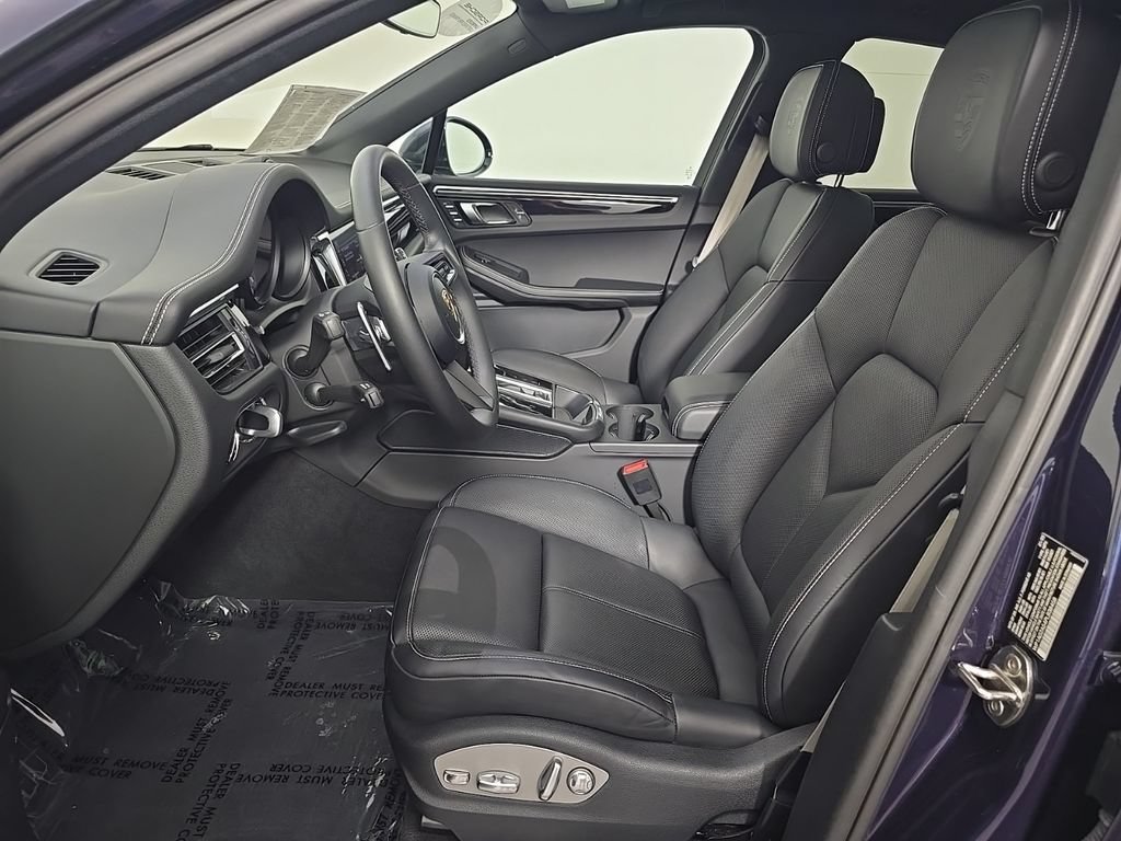 Certified 2023 Porsche Macan S AWD/4WD image 5