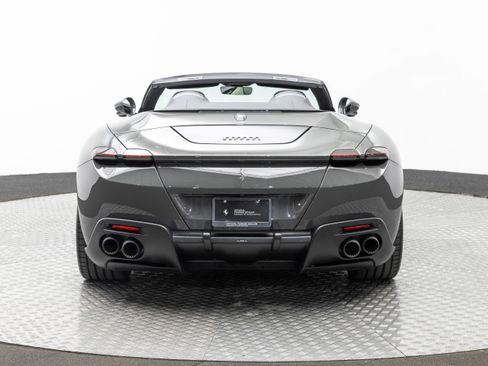 Certified 2025 Ferrari Roma Spider RWD image 8