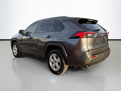 Used 2019 Toyota RAV4 XLE image 5