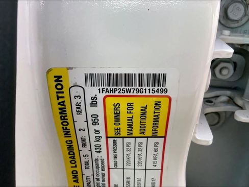 Used 2009 Ford Taurus Limited image 30