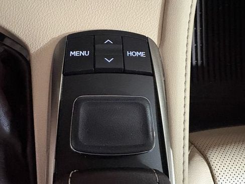 Used 2016 Lexus ES 350 w/ Luxury Package w/Wood Trim FWD image 17