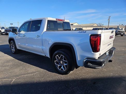 Used 2024 GMC Sierra 1500 SLT image 3