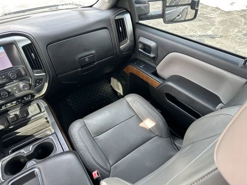 Used 2015 Chevrolet Silverado 2500 LTZ w/ Duramax Plus Package image 17