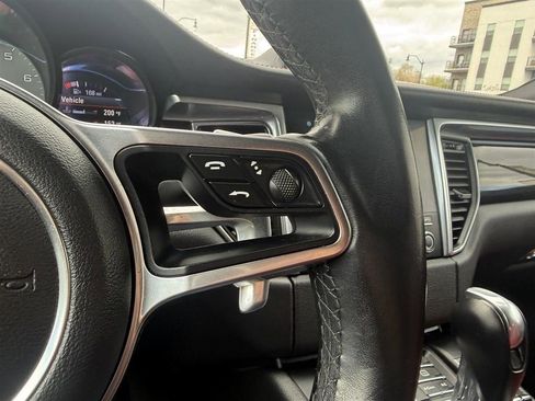 Used 2018 Porsche Macan S image 47