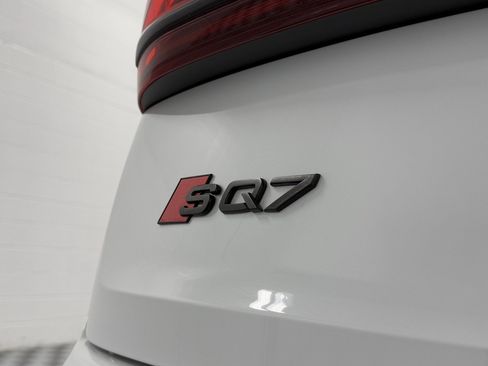 Used 2021 Audi SQ7 Premium Plus w/ Driver Assistance Package image 11