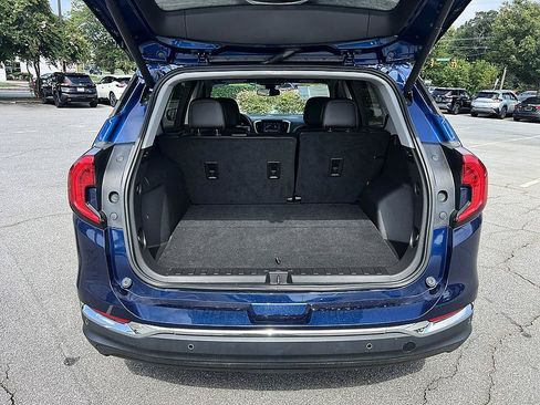 Used 2022 GMC Terrain SLT FWD image 15