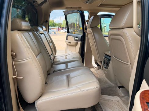 Used 2007 Chevrolet Avalanche LT w/ LT Preferred Equipment Group RWD image 22