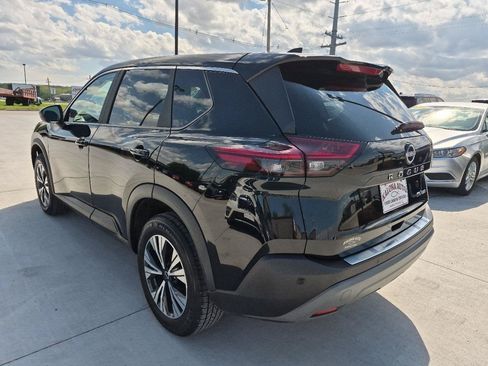 Used 2023 Nissan Rogue SV AWD/4WD image 8