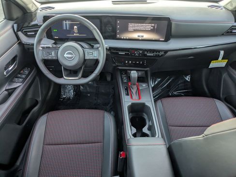 New 2026 Nissan Kicks SR image 10