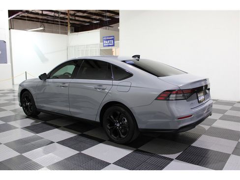Used 2025 Honda Accord SE image 6
