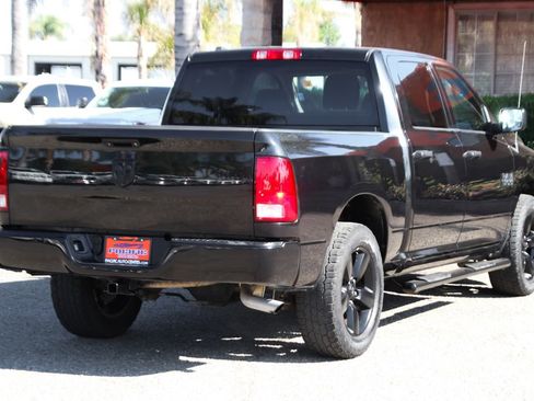 Used 2018 RAM 1500 Express w/ Black Ram 1500 Express Group RWD image 9